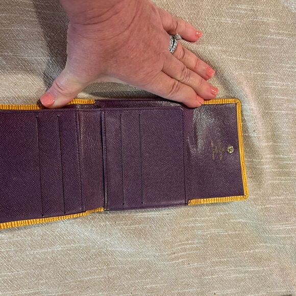 Louis Vuitton Yellow Epi Women's Wallet - Picture 4 of 7